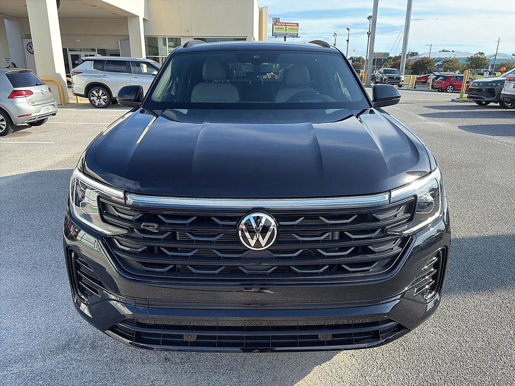 New 2026 Deep Black Pearl Volkswagen 2.0T SEL R-Line Black 4MOTION image 8
