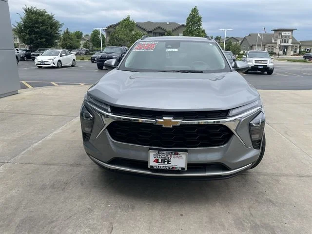 2025 Chevrolet Trax LT - Photo 11