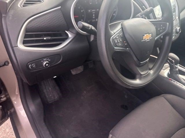 Used 2024 Mineral Gray Metallic Chevrolet LT image 9