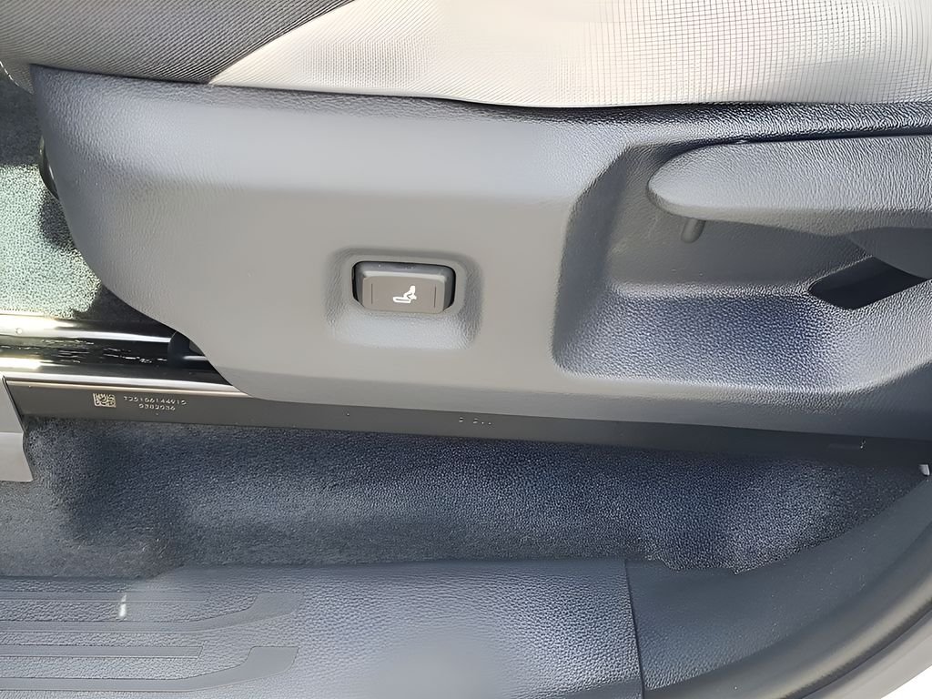 2025 Toyota Tacoma TRD Sport - Photo 29