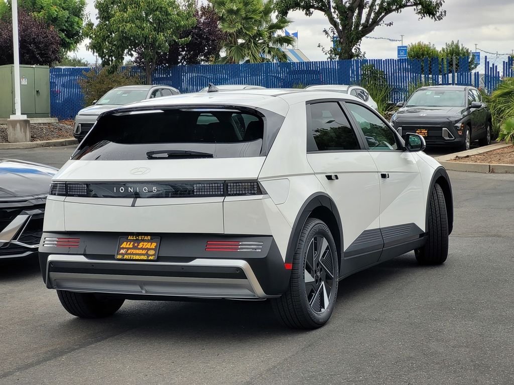 New 2026 White Hyundai SEL image 3