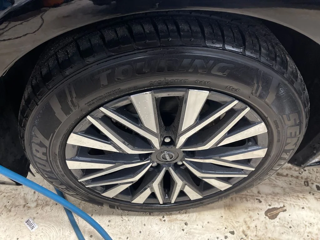 Used 2025 Black Nissan 2.5 SV image 12