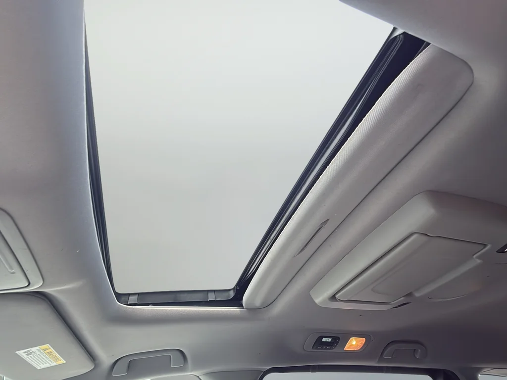 Used 2019  Honda EX-L image 19