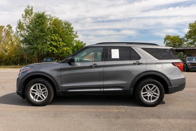 Used 2025 Gray Metallic Ford Active image 9