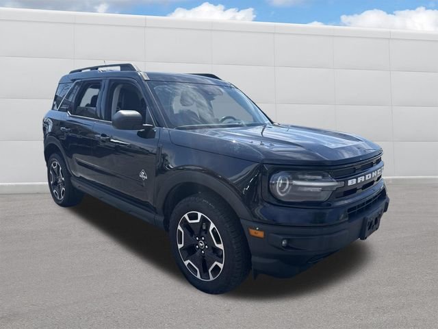 Used 2021 Shadow Black Ford Outer Banks image 9