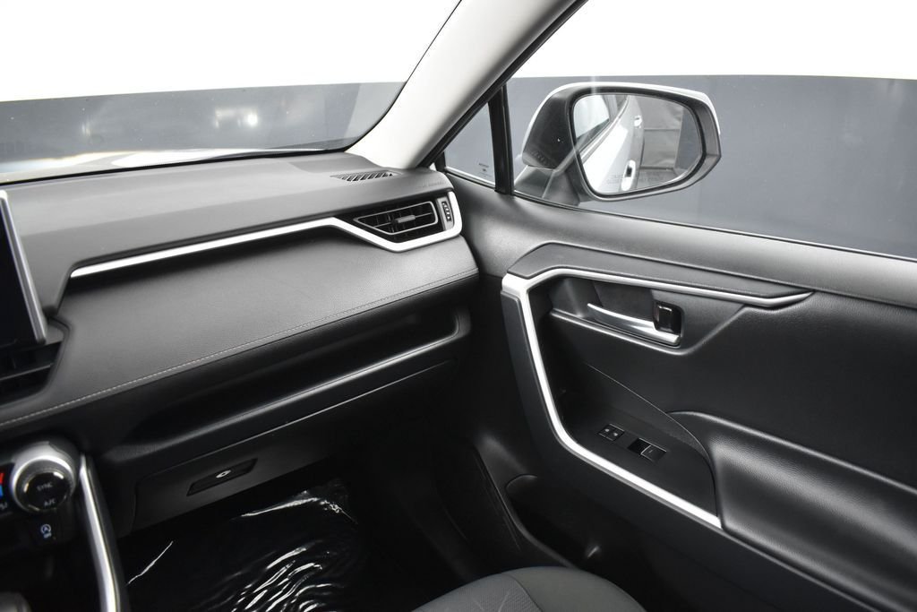 Used 2025 Silver Toyota XLE image 13