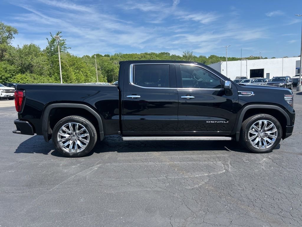 Used 2024 Onyx Black GMC Denali image 4