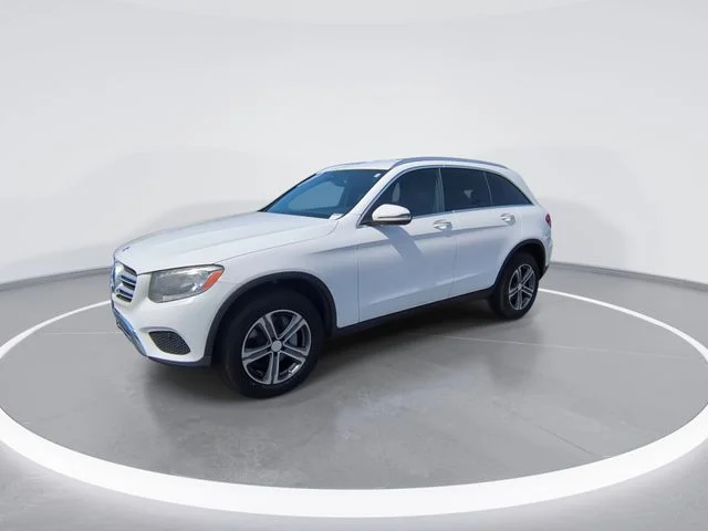 Used 2017 White Mercedes-Benz GLC 300 image 4