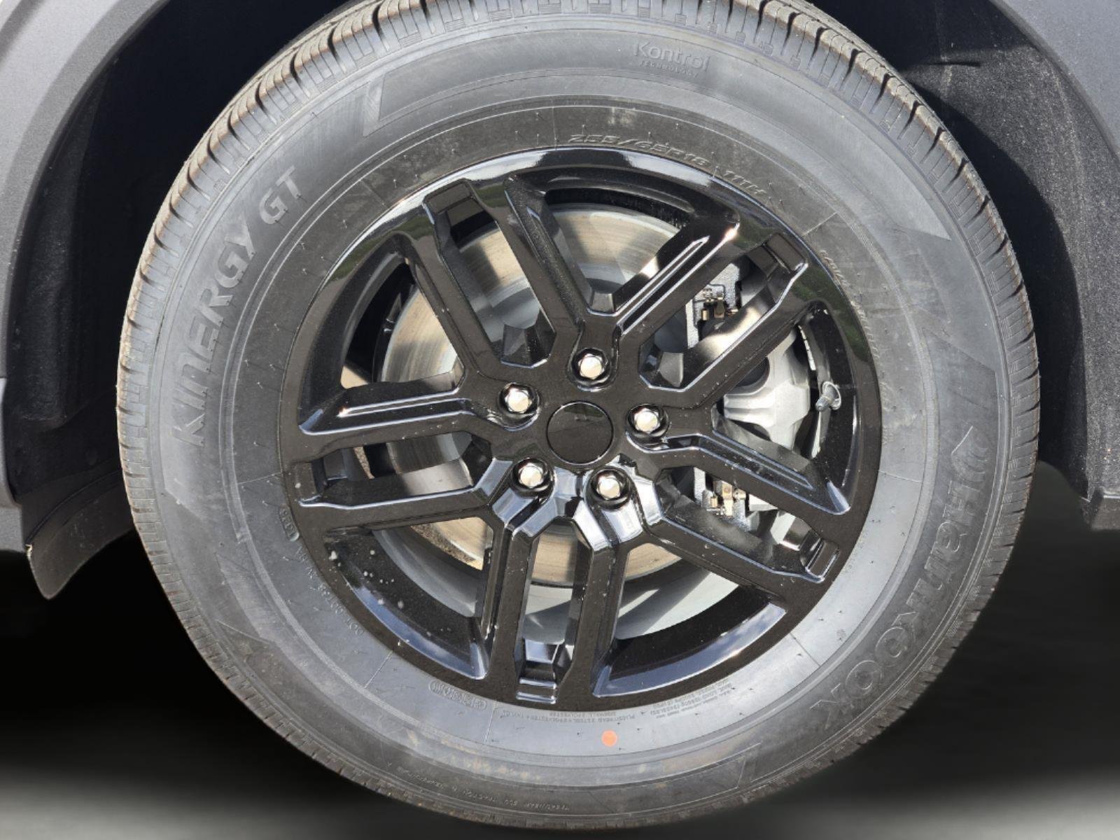 New 2026 Star White Metallic Tri-Coat Ford Active image 7
