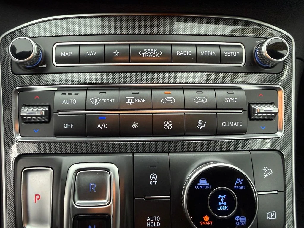 Used 2023 Silver Hyundai SEL image 6