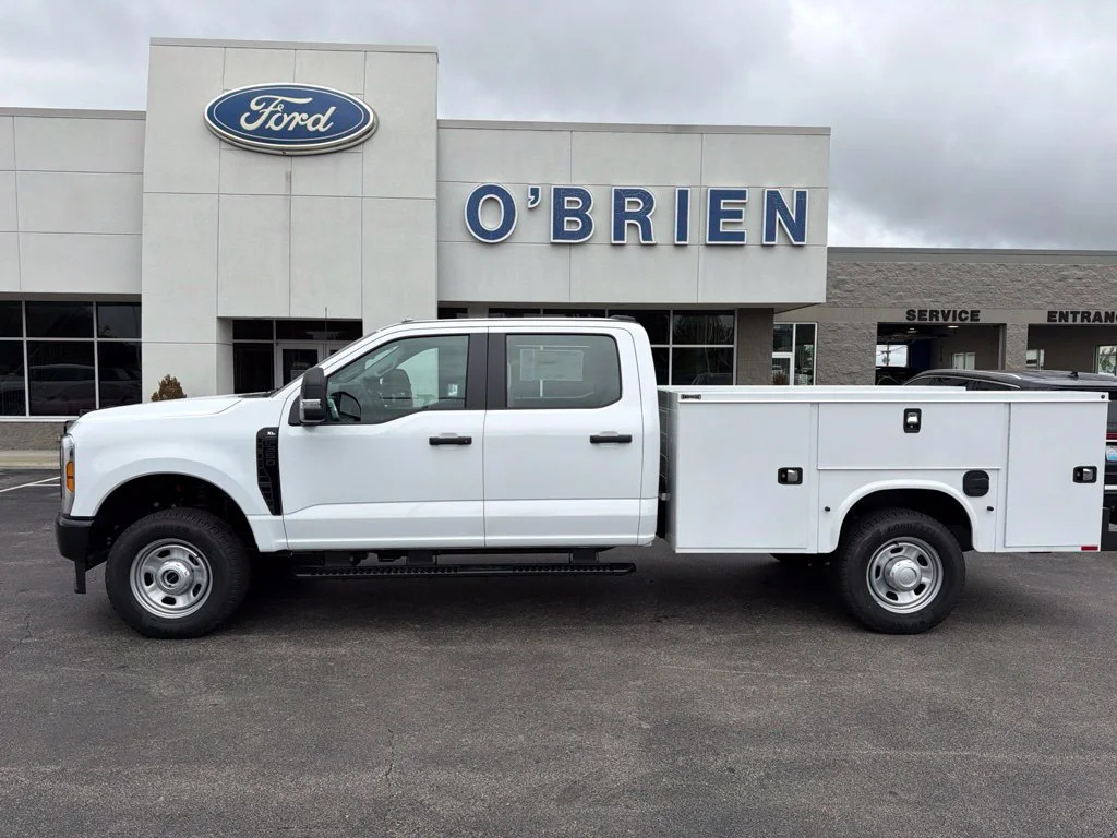 New 2027 Oxford White Ford F-350® XL image 2
