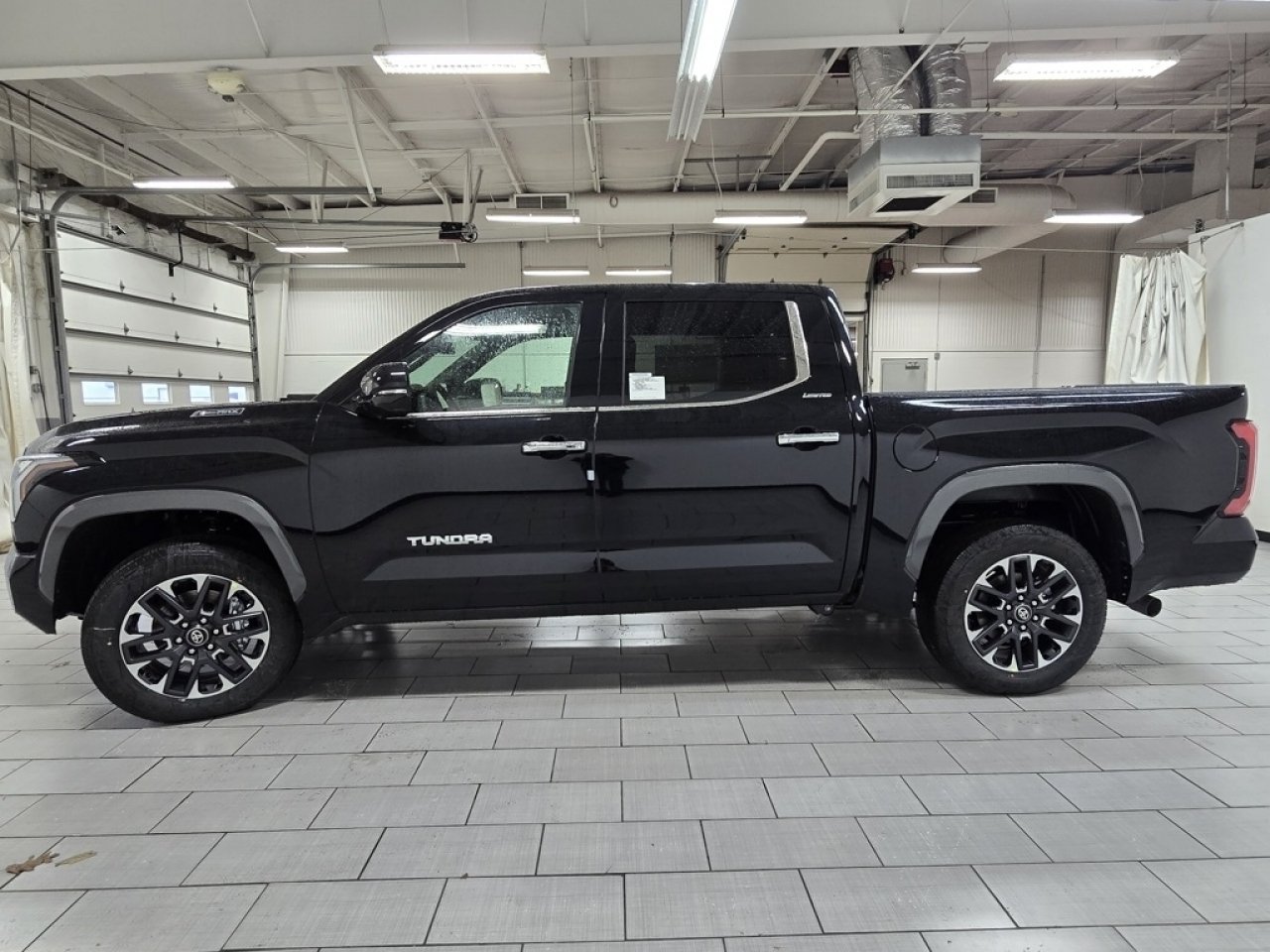 2026 Toyota Tundra Limited - Photo 16