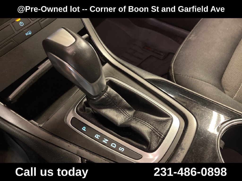Used 2016 Gray Ford SE image 23
