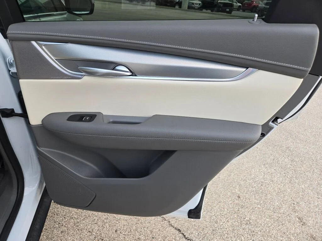 2025 Cadillac XT5 Premium Luxury - Photo 9