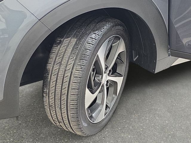 Used 2017 Coliseum Gray Hyundai Sport image 31