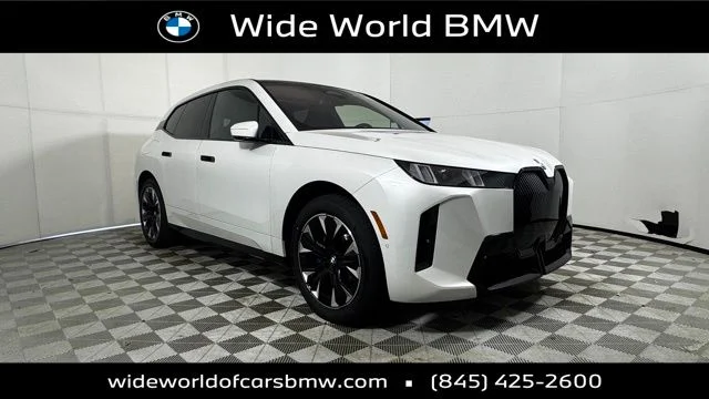 2026 BMW iX xDrive45's photo