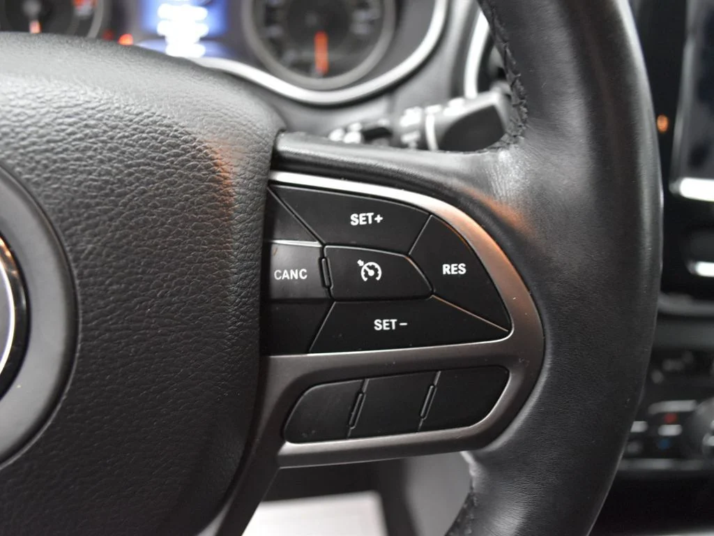Used 2019 Black Jeep Limited image 8