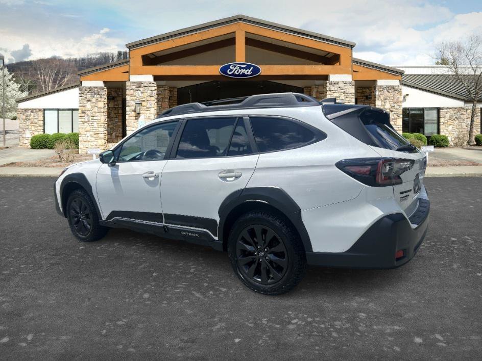 Used 2024 Crystal White Pearl Subaru Onyx Edition image 6