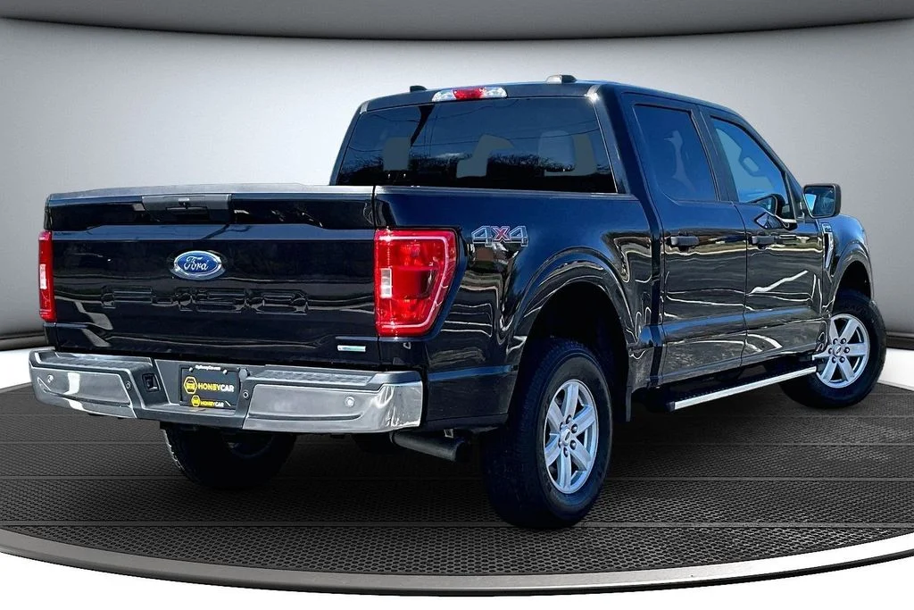 Certified Used 2022 Black Ford XLT image 6