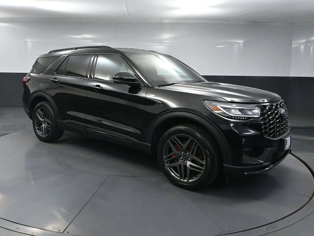 Certified Used 2025 Black Ford ST-Line image 1