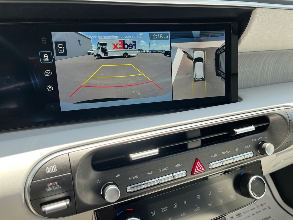 Used 2026 White Hyundai Calligraphy image 19