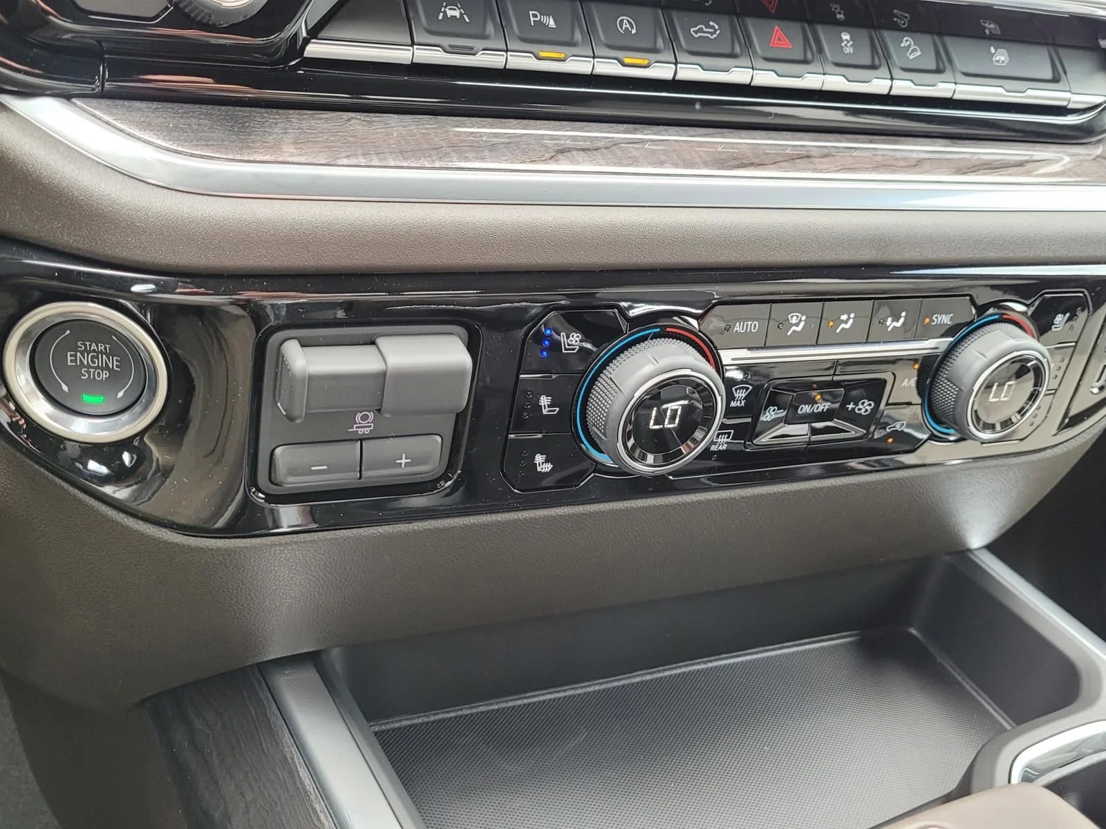 2026 Chevrolet Silverado 1500 LTZ - Photo 19