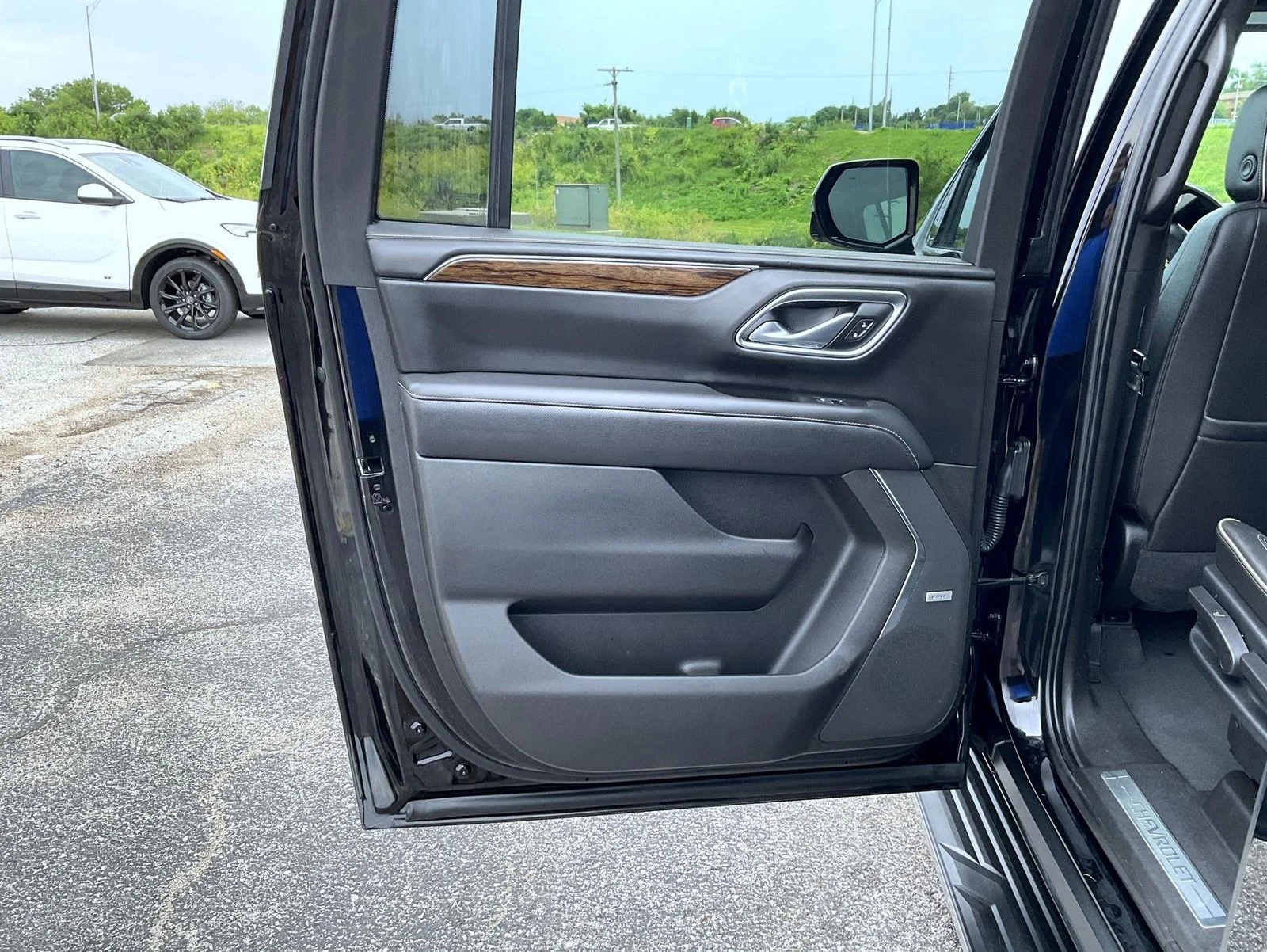 Used 2021 Black Chevrolet Premier image 21