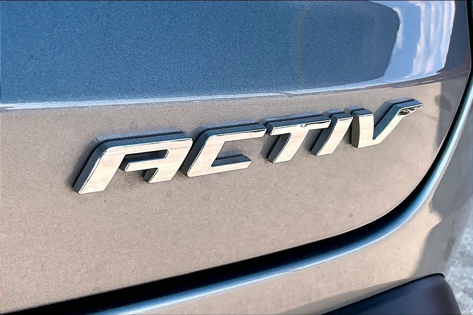 Used 2025 Sterling Gray Metallic Chevrolet ACTIV image 10
