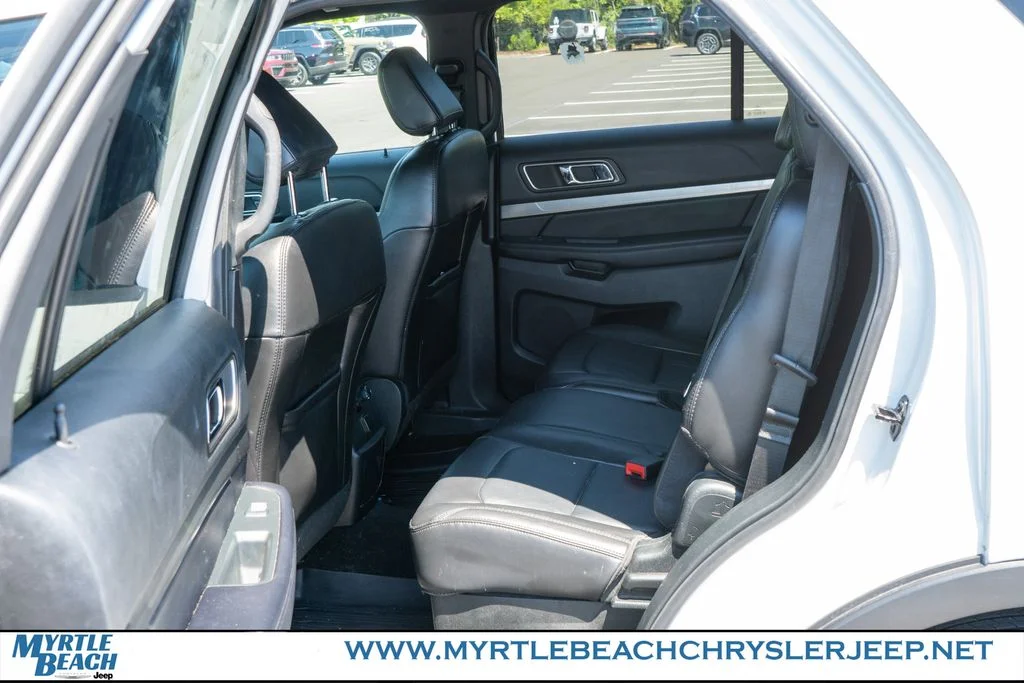 Used 2018 Oxford White Ford XLT image 14