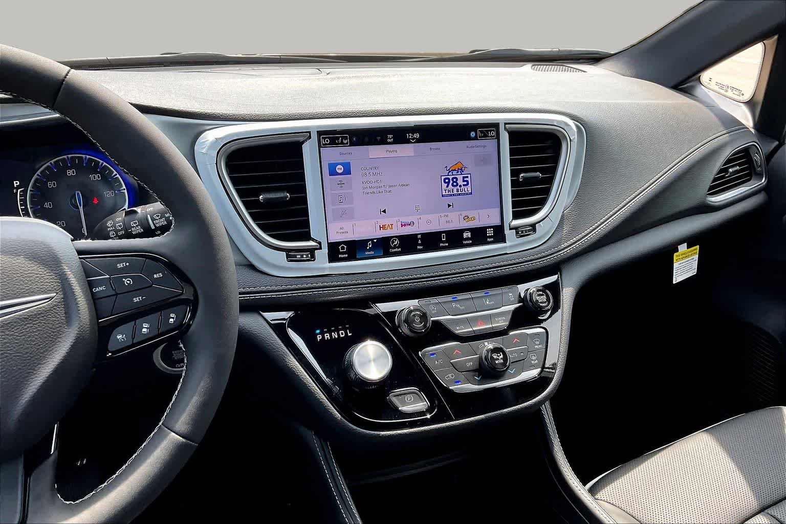 2026 Chrysler Pacifica Limited - Photo 6