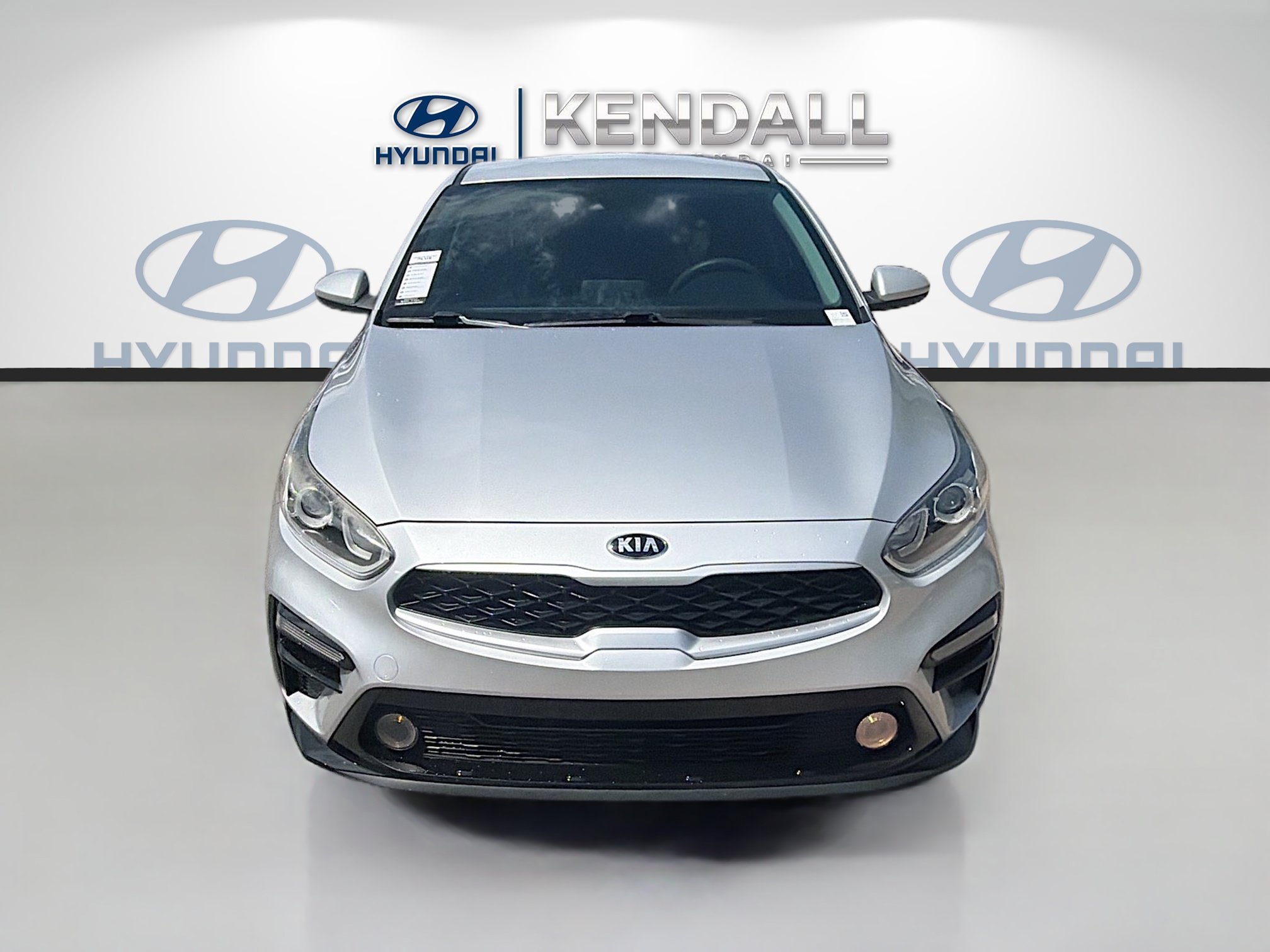 Used 2021 Silky Silver Kia LXS image 2