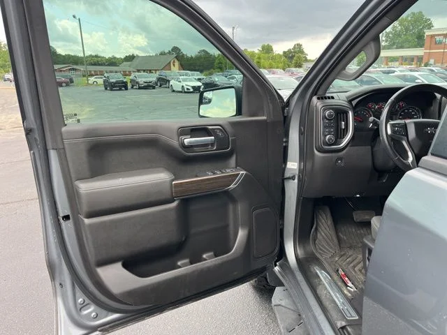 Used 2021 Gray Chevrolet RST image 3