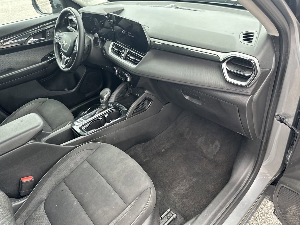 Used 2026 Sterling Gray Metallic Chevrolet LT image 36