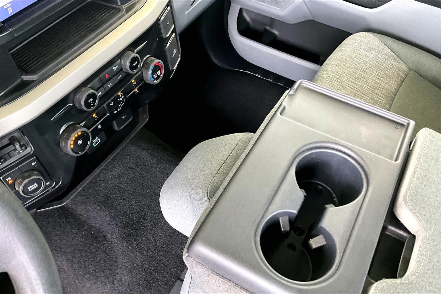Used 2026 Oxford White Ford XLT image 16