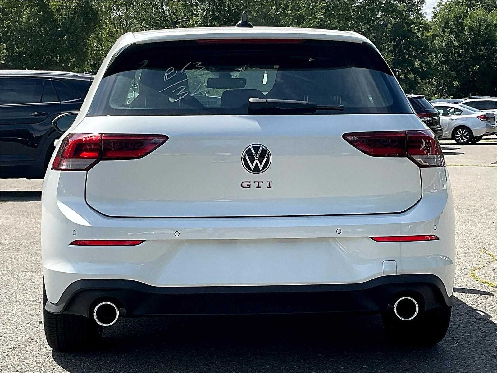 2025 Volkswagen Golf GTI SE - Photo 6