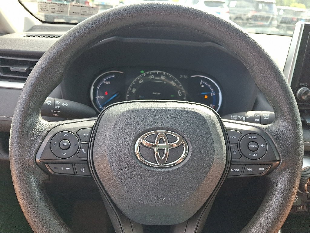 Used 2025 White Toyota XLE image 20