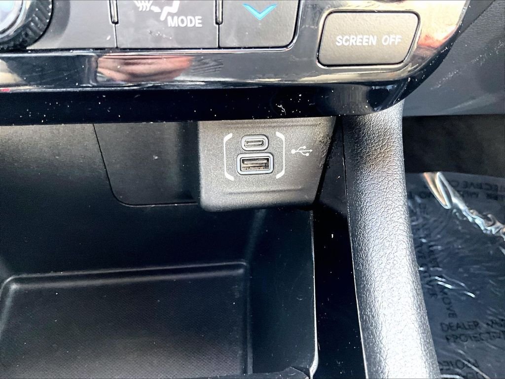 Used 2024 Gray Jeep Limited image 27
