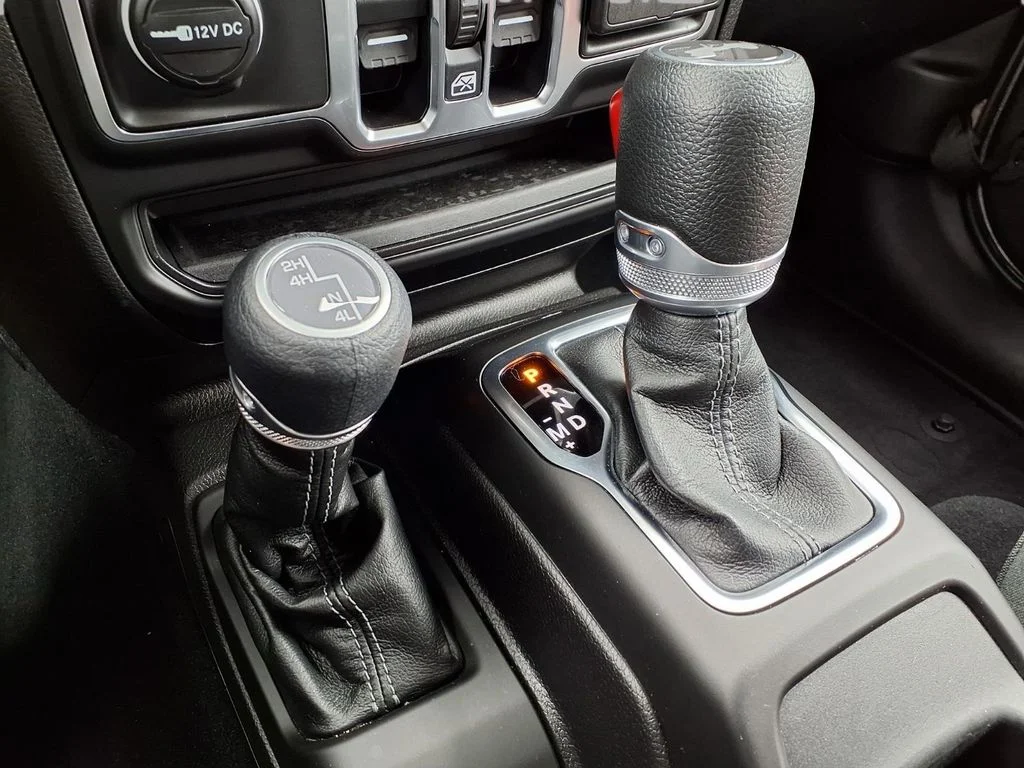 2025 Jeep Wrangler 4-Door Sport S - Photo 10