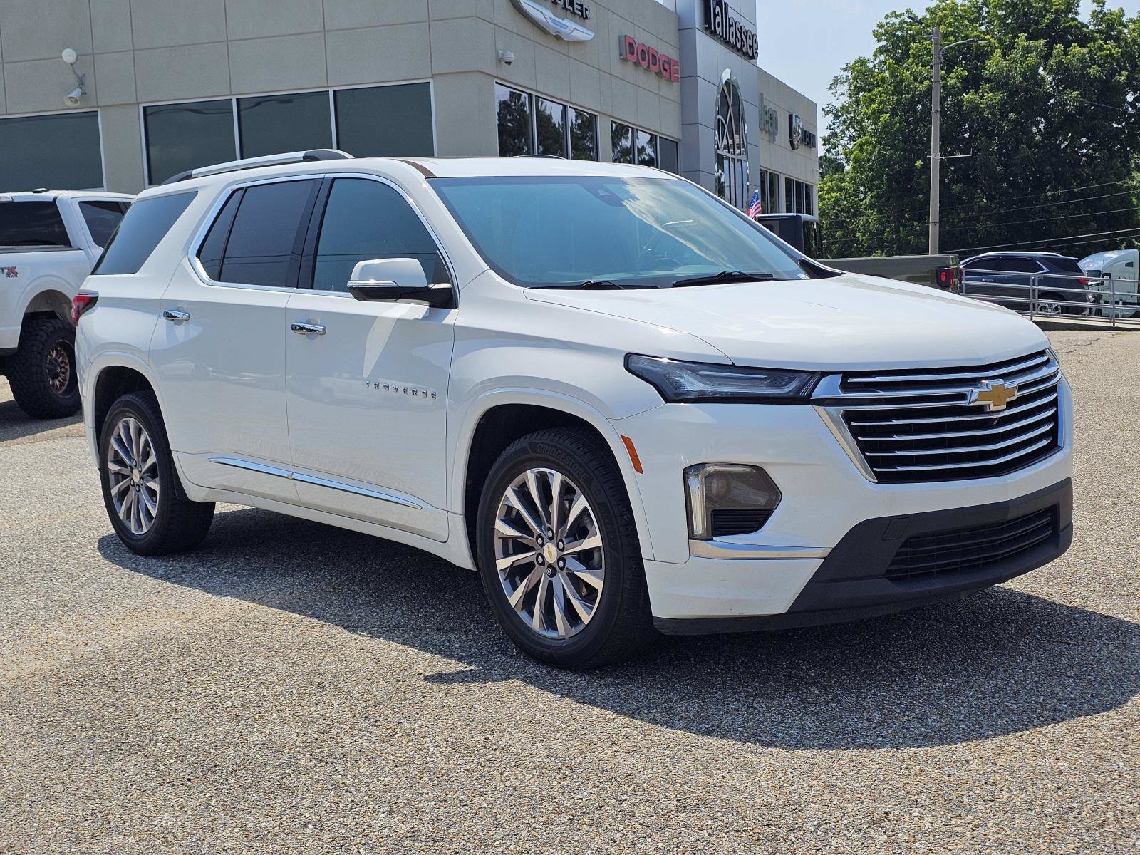 Used 2022 Summit White Chevrolet Premier image 5