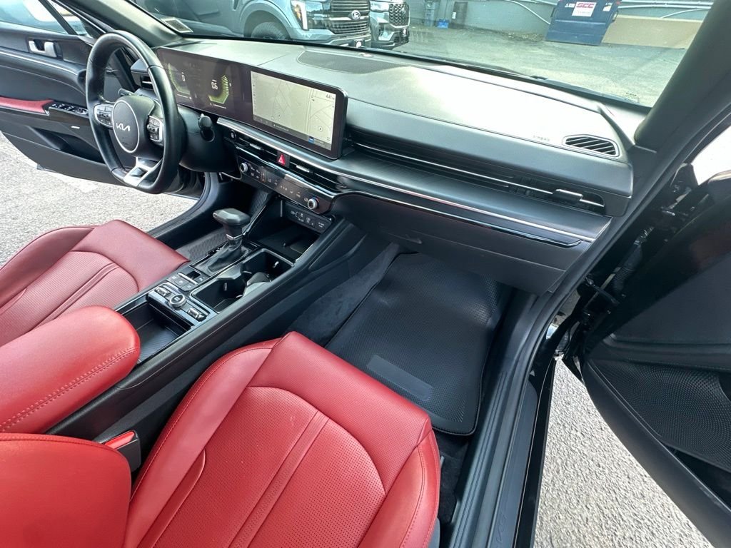 Used 2025 Black Kia GT-Line image 33