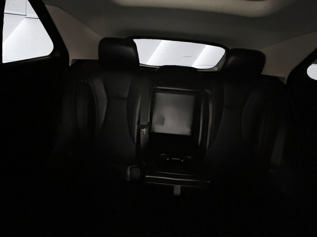 Used 2023 White Buick Essence image 18