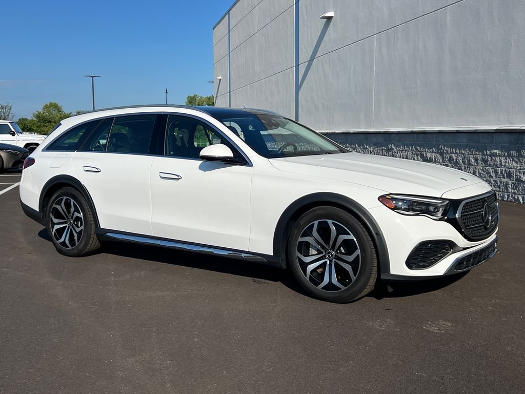 Certified Used 2025 White Mercedes-Benz E 450 image 2
