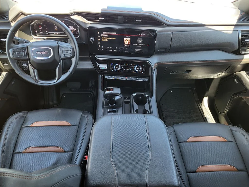Used 2025 Summit White GMC AT4 image 20