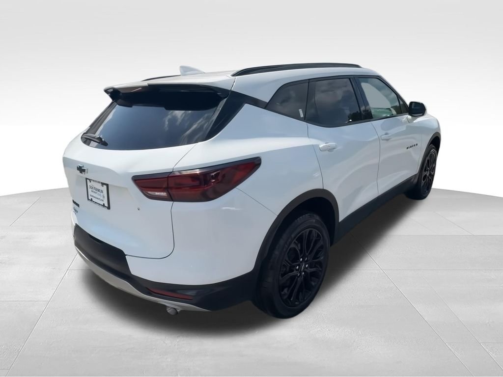Used 2024 White Chevrolet LT image 8