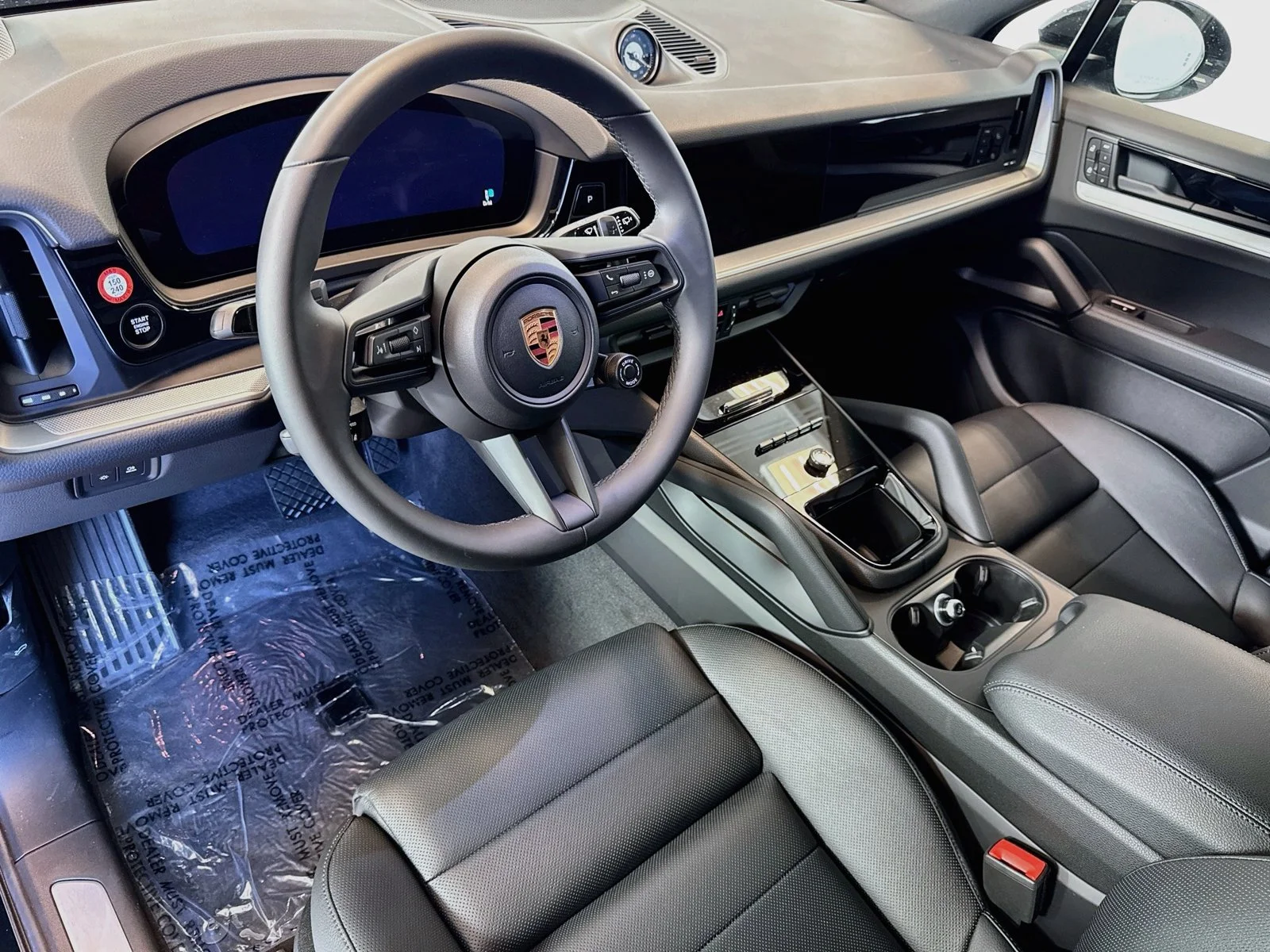 New 2026 Chromite Black Metallic Porsche E-Hybrid image 4