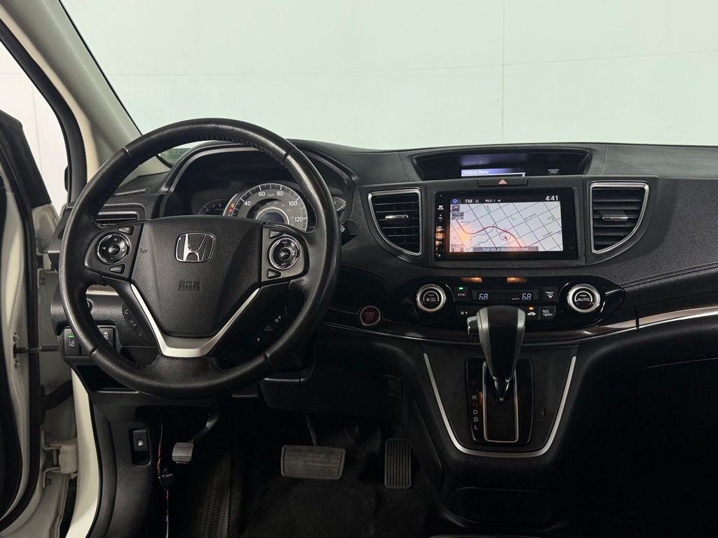 Used 2016 White Honda Touring image 11