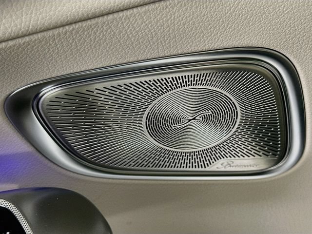 New 2026 Polar White Mercedes-Benz GLC 300 image 50