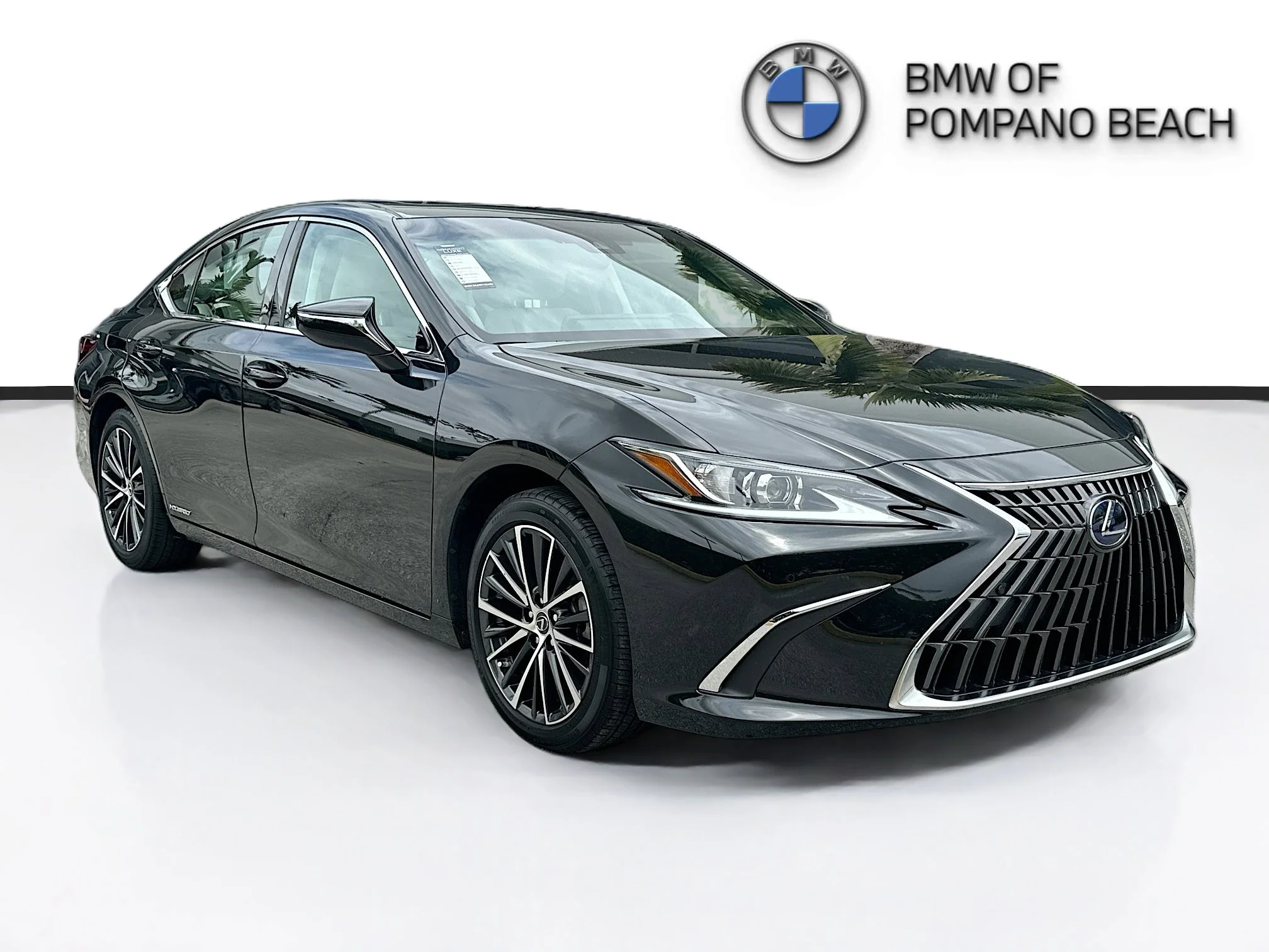2022 Lexus ES Hybrid