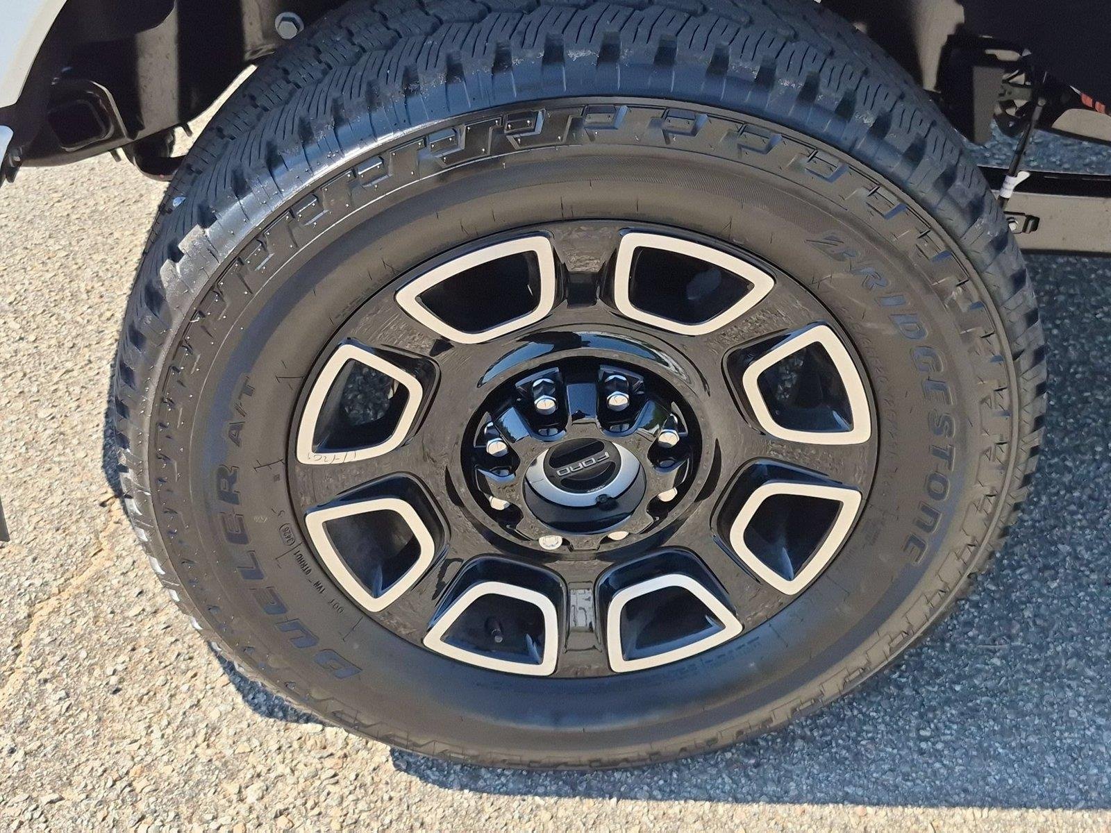 New 2027 Star White Metallic Tri-Coat Ford F-250® Platinum® image 10