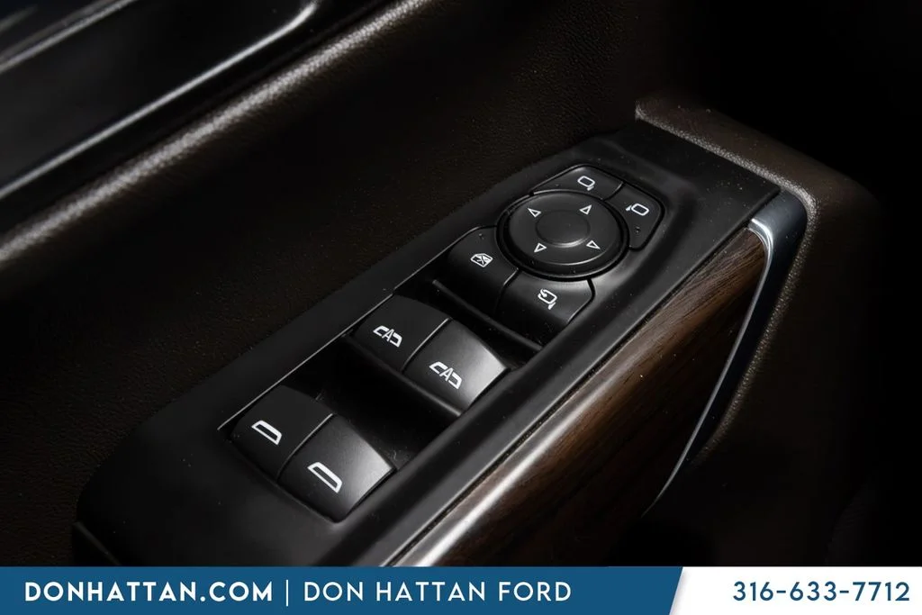 Used 2021 Silver GMC SLT image 12